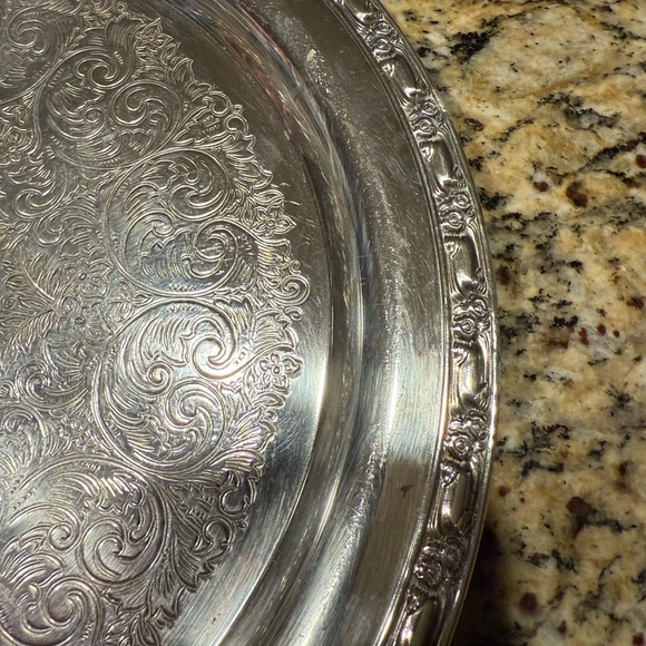 Oneida VTG Silver Serveware for Elegant Dining - Picture 6 of 9